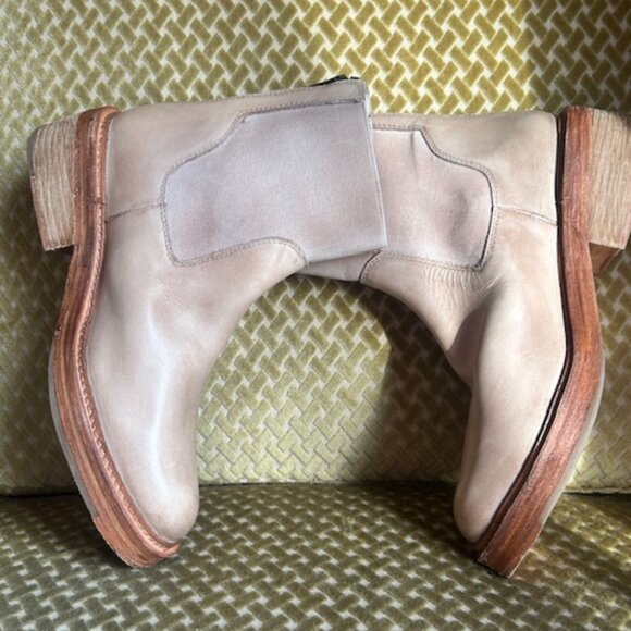 FREE PEOPLE Arlo Santa Fe Lush Natural Tan Elastic Croc Chelsea Boots - Picture 13 of 16